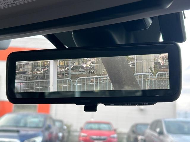 �y�X�}�[�g�����r���[�~���[�z��Ȃ̑傫�ȉו��⓯��҂Ō�����m�F���Â炢���ł����S�I�J�������B�e�����ԗ�����̉f�������[���~���[���ɕ\���B�N���A�Ȏ��E�ŏ󋵂̊m�F���\�ł��I