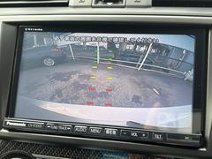 【バックカメラ】駐車時に後方がリアルタイム映像で確認できます。大型商業施設や立体駐車場での駐車時や、夜間のバック時に大活躍！運転スキルに関わらず、今や必須となった装備のひとつです！ 5