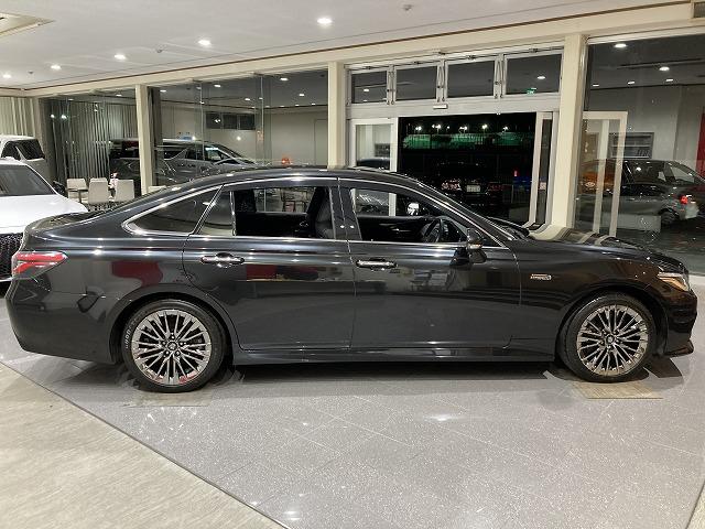 クラウンハイブリッド G-エグゼクティブ 禁煙車 パノラミックビューモニター AC100V トヨタセーフティセンス レーダークルーズ クリアランスソナー 黒本革エアシート メモリパワーシート 3眼LEDヘッドライト ブラインドスポットモニター(7枚目)