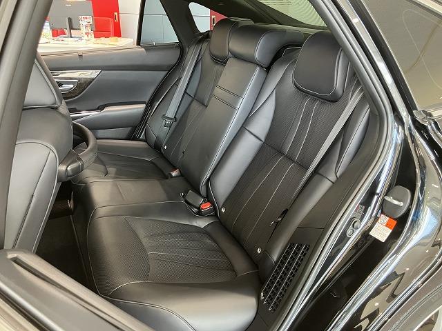 クラウンハイブリッド G-エグゼクティブ 禁煙車 パノラミックビューモニター AC100V トヨタセーフティセンス レーダークルーズ クリアランスソナー 黒本革エアシート メモリパワーシート 3眼LEDヘッドライト ブラインドスポットモニター(39枚目)
