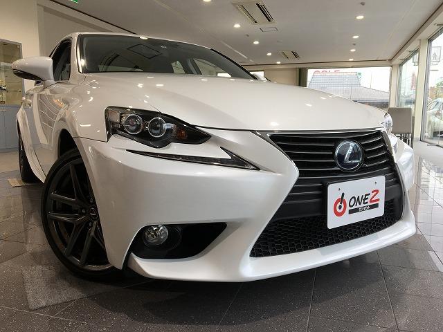 IS300h 禁煙車 Fスポーツ18インチAW 黒ハーフレザーシート メーカーSDナビ プリクラッシュセーフティ レーダークルーズコントロール LEDヘッドライト ビルトインETC パドルシフト シートヒーター(17枚目)