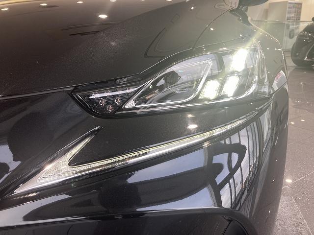 IS300h バージョンL 禁煙車 ワンオーナー サンルーフ プリクラッシュS レーダークルーズ クリアランスソナー BSM 黒本革 シートヒーター&エアコン 電動リアサンシェード 純正SDナビ バックカメラ 純正18インチAW(31枚目)
