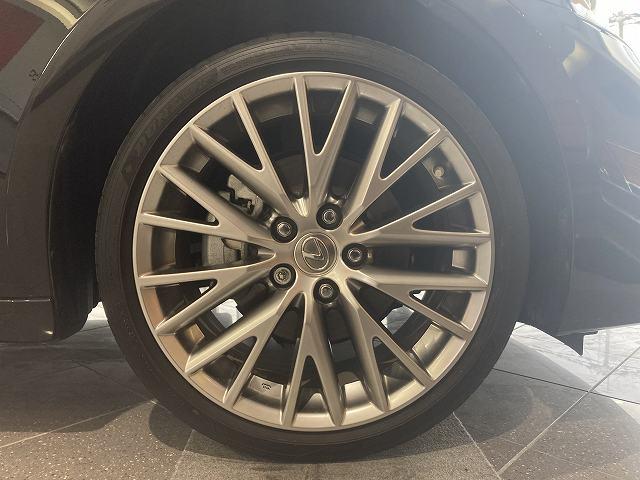 IS300h バージョンL 禁煙車 ワンオーナー サンルーフ プリクラッシュS レーダークルーズ クリアランスソナー BSM 黒本革 シートヒーター&エアコン 電動リアサンシェード 純正SDナビ バックカメラ 純正18インチAW(38枚目)
