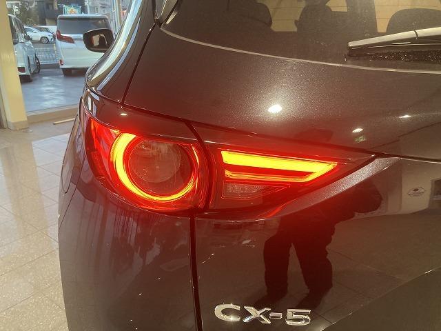 ＣＸ－５ ２０Ｓ　プロアクティブ　禁煙車　メーカーナビ　３６０°カメラ　レーダークルーズ　クリアランスソナー　ＬＥＤヘッドライト　パワーシート　シートヒーター　純正１７インチＡＷ　パワーバックドア　ＢＳＭ　ビルトインＥＴＣ（35枚目）