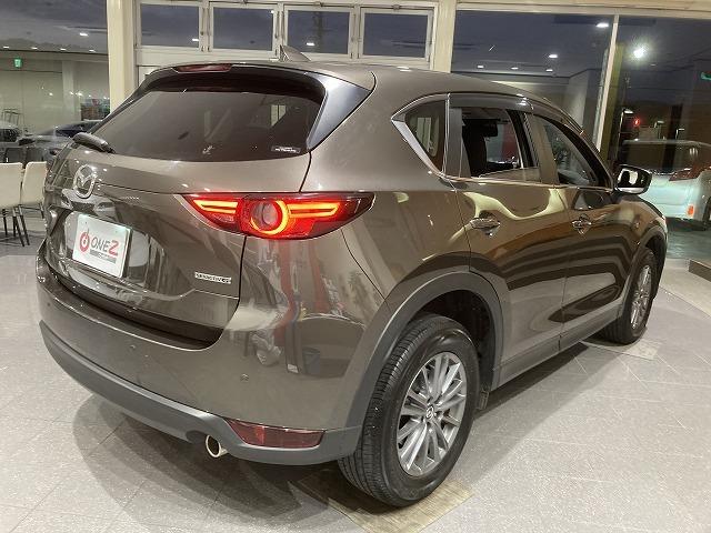 ＣＸ－５ ２０Ｓ　スマートエディション　禁煙車　地デジチューナー　１０．２５インチディスプレイ　３６０°ビューモニタ　レーダークルーズ　クリアランスソナー　ＢＳＭ　ヘッドアップディスプレイ　純正１７インチＡＷ　オートブレーキホールド　ＥＴＣ（19枚目）