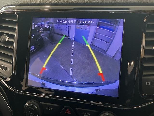 ジープ・グランドチェロキー リミテッド　４ＷＤ　禁煙車　メーカーナビ　黒革シート　レーダークルーズ　クリアランスソナー　レーンキープ　ルーフレール　パワーバックドア　ブラインドスポットモニター　メモリパワーシート　シートヒーター＆エアコン（5枚目）