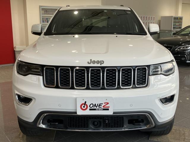 ジープ・グランドチェロキー リミテッド　４ＷＤ　禁煙車　メーカーナビ　黒革シート　レーダークルーズ　クリアランスソナー　レーンキープ　ルーフレール　パワーバックドア　ブラインドスポットモニター　メモリパワーシート　シートヒーター＆エアコン（13枚目）