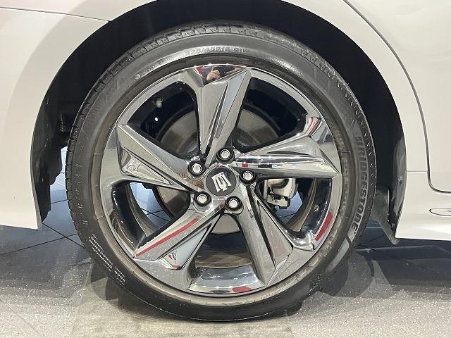 クラウン ＲＳ　リミテッド　ワンオーナー　禁煙車　プリクラッシュ　レーダークルーズ　クリアランスソナー　純正１８インチブラックスパッタリングＡＷ　メモリーパワーシート　シートヒーター　ブラインドスポットモニター　ＡＣ１００Ｖ電源（31枚目）