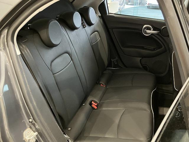 ５００Ｘ ポップスター　プラス　ワンオーナー　禁煙　レーダクルーズ　プリクラッシュ　ＬＥＤヘッドライト　純正１８インチＡＷ　黒革シート　パワーシート　シートヒーター　ブラインドスポットモニター　メーカーディスプレイオーディオ　ＥＴＣ（10枚目）