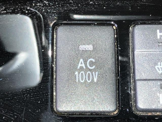 エスクァイア ハイブリッドＧｉ　禁煙車　ＡＣ１００Ｖ　アルパイン１１インチナビ　アルパインフリップダウントヨタセーフティセンス　クルーズコントロール　オートハイビーム　クリアランソナー　両側パワースライド　黒革シート　シートヒーター（7枚目）