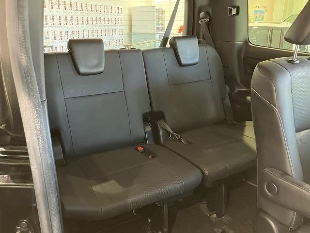 エスクァイア ハイブリッドＧｉ　禁煙車　ＡＣ１００Ｖ　アルパイン１１インチナビ　アルパインフリップダウントヨタセーフティセンス　クルーズコントロール　オートハイビーム　クリアランソナー　両側パワースライド　黒革シート　シートヒーター（10枚目）