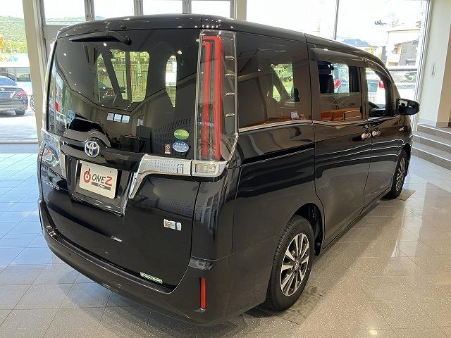 エスクァイア ハイブリッドＧｉ　禁煙車　ＡＣ１００Ｖ　アルパイン１１インチナビ　アルパインフリップダウントヨタセーフティセンス　クルーズコントロール　オートハイビーム　クリアランソナー　両側パワースライド　黒革シート　シートヒーター（19枚目）