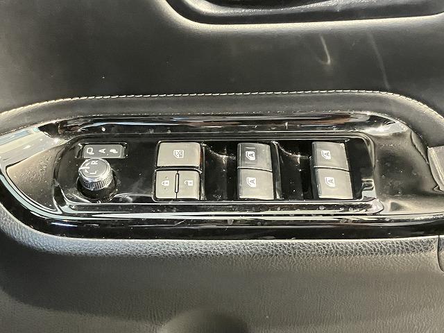 エスクァイア ハイブリッドＧｉ　禁煙車　ＡＣ１００Ｖ　アルパイン１１インチナビ　アルパインフリップダウントヨタセーフティセンス　クルーズコントロール　オートハイビーム　クリアランソナー　両側パワースライド　黒革シート　シートヒーター（54枚目）