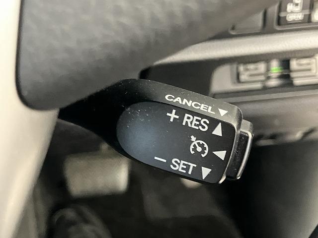 エスクァイア ハイブリッドＧｉ　禁煙車　ＡＣ１００Ｖ　アルパイン１１インチナビ　アルパインフリップダウントヨタセーフティセンス　クルーズコントロール　オートハイビーム　クリアランソナー　両側パワースライド　黒革シート　シートヒーター（62枚目）