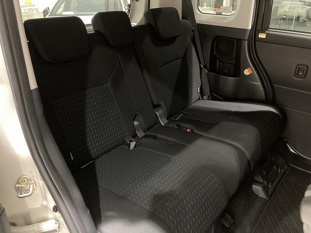ルーミー カスタムＧ　禁煙車　パノラミックビューモニター　ナビレディパッケージ　ステアリングスイッチ　コンフォートパッケージ　シートヒーター　純正ナビ　レーダークルーズ　クリアランスソナー　両側パワースライドドア（10枚目）
