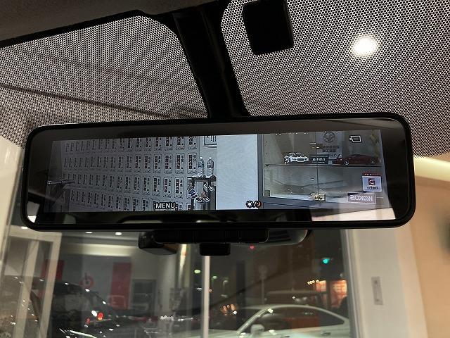 セレナ ｅ－パワー　ハイウェイスターＶ　禁煙車　セーフティパック　アラウンドビューモニター　プロパイロット　インテリジェントルームミラー　ブレーキホールド　レーンキープ　フリップダウンモニター　エマージェンシーブレーキ　クリアランスソナー（7枚目）