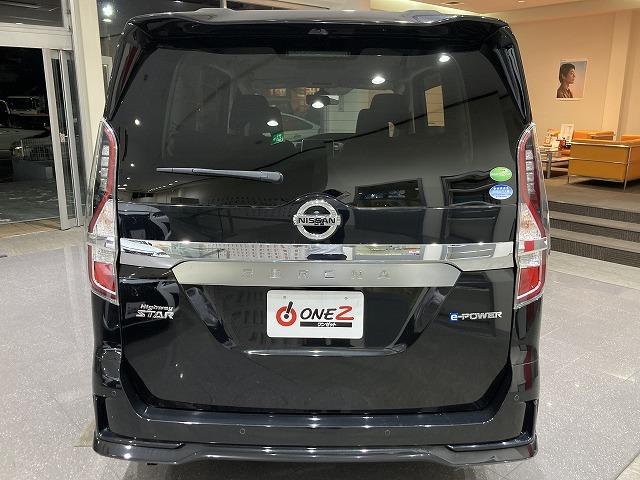 セレナ ｅ－パワー　ハイウェイスターＶ　禁煙車　セーフティパック　アラウンドビューモニター　プロパイロット　インテリジェントルームミラー　ブレーキホールド　レーンキープ　フリップダウンモニター　エマージェンシーブレーキ　クリアランスソナー（18枚目）