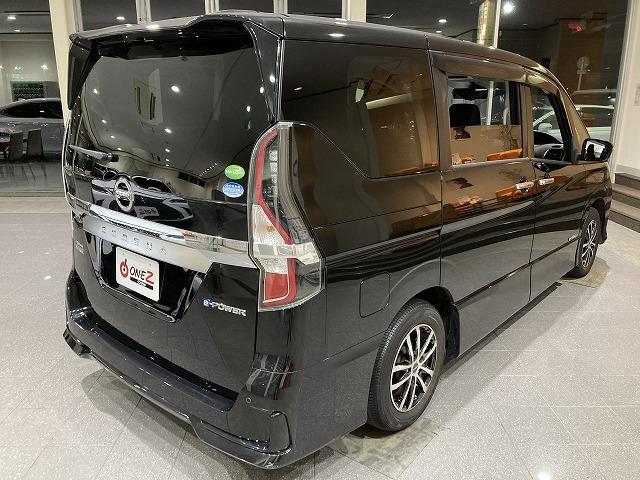 セレナ ｅ－パワー　ハイウェイスターＶ　禁煙車　セーフティパック　アラウンドビューモニター　プロパイロット　インテリジェントルームミラー　ブレーキホールド　レーンキープ　フリップダウンモニター　エマージェンシーブレーキ　クリアランスソナー（20枚目）