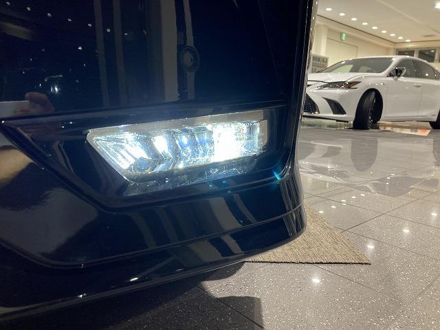 セレナ ｅ－パワー　ハイウェイスターＶ　禁煙車　セーフティパック　アラウンドビューモニター　プロパイロット　インテリジェントルームミラー　ブレーキホールド　レーンキープ　フリップダウンモニター　エマージェンシーブレーキ　クリアランスソナー（35枚目）