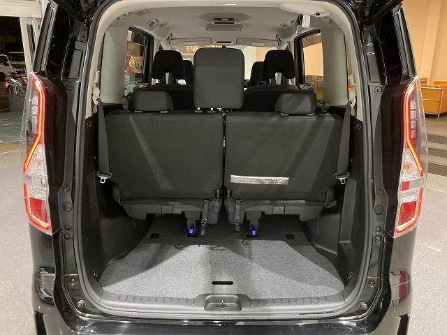 セレナ ｅ－パワー　ハイウェイスターＶ　禁煙車　セーフティパック　アラウンドビューモニター　プロパイロット　インテリジェントルームミラー　ブレーキホールド　レーンキープ　フリップダウンモニター　エマージェンシーブレーキ　クリアランスソナー（49枚目）