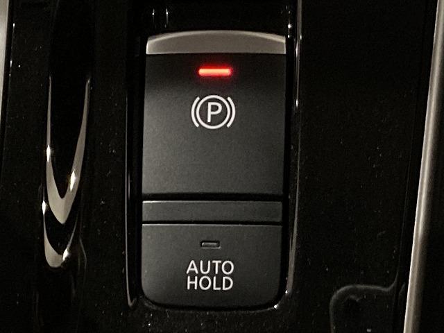 セレナ ｅ－パワー　ハイウェイスターＶ　禁煙車　セーフティパック　アラウンドビューモニター　プロパイロット　インテリジェントルームミラー　ブレーキホールド　レーンキープ　フリップダウンモニター　エマージェンシーブレーキ　クリアランスソナー（72枚目）