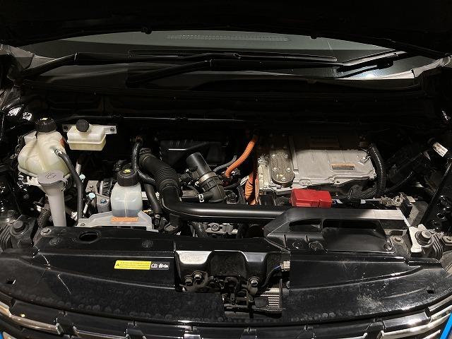 セレナ ｅ－パワー　ハイウェイスターＶ　禁煙車　セーフティパック　アラウンドビューモニター　プロパイロット　インテリジェントルームミラー　ブレーキホールド　レーンキープ　フリップダウンモニター　エマージェンシーブレーキ　クリアランスソナー（79枚目）