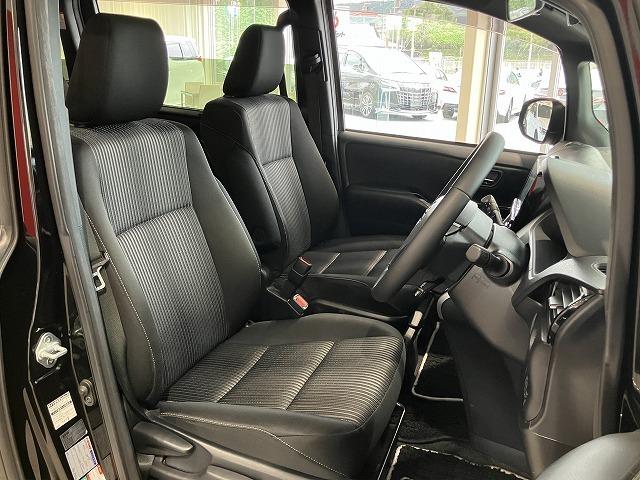 ヴォクシー ＺＳ　煌ＩＩ　禁煙車　アルパイン９インチナビ　アルパインフリップダウンモニター　トヨタセーフティセンス　プリクラッシュ　クルーズコントロール　クリラアンスソナー　両側パワースライドドア　純正１６インチＡＷ（12枚目）
