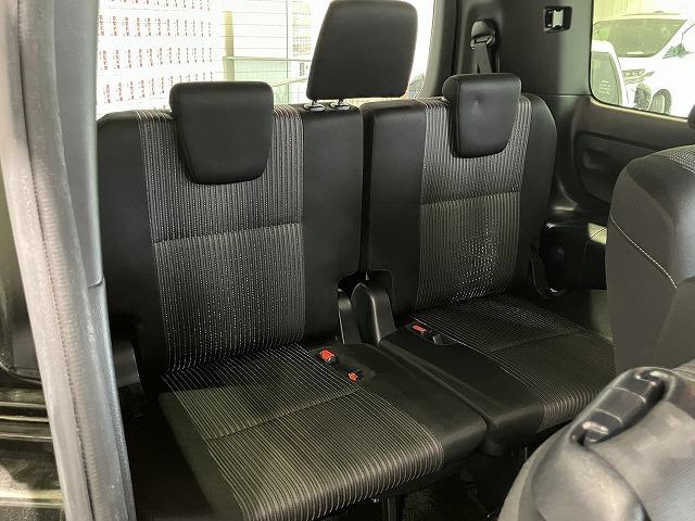 ヴォクシー ＺＳ　煌ＩＩ　禁煙車　アルパイン９インチナビ　アルパインフリップダウンモニター　トヨタセーフティセンス　プリクラッシュ　クルーズコントロール　クリラアンスソナー　両側パワースライドドア　純正１６インチＡＷ（14枚目）