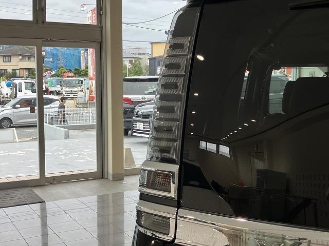 ヴォクシー ＺＳ　煌ＩＩ　禁煙車　アルパイン９インチナビ　アルパインフリップダウンモニター　トヨタセーフティセンス　プリクラッシュ　クルーズコントロール　クリラアンスソナー　両側パワースライドドア　純正１６インチＡＷ（34枚目）