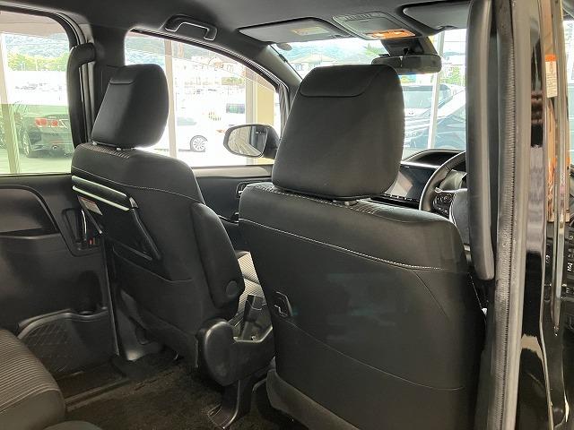 ヴォクシー ＺＳ　煌ＩＩ　禁煙車　アルパイン９インチナビ　アルパインフリップダウンモニター　トヨタセーフティセンス　プリクラッシュ　クルーズコントロール　クリラアンスソナー　両側パワースライドドア　純正１６インチＡＷ（60枚目）