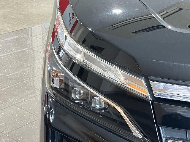 ヴォクシー ＺＳ　煌ＩＩ　禁煙車　アルパイン９インチナビ　アルパインフリップダウンモニター　トヨタセーフティセンス　プリクラッシュ　クルーズコントロール　クリラアンスソナー　両側パワースライドドア　純正１６インチＡＷ（62枚目）