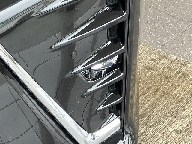 ヴォクシー ＺＳ　煌ＩＩ　禁煙車　アルパイン９インチナビ　アルパインフリップダウンモニター　トヨタセーフティセンス　プリクラッシュ　クルーズコントロール　クリラアンスソナー　両側パワースライドドア　純正１６インチＡＷ（67枚目）