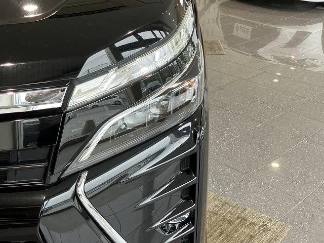 ヴォクシー ＺＳ　煌ＩＩ　禁煙車　アルパイン９インチナビ　アルパインフリップダウンモニター　トヨタセーフティセンス　プリクラッシュ　クルーズコントロール　クリラアンスソナー　両側パワースライドドア　純正１６インチＡＷ（68枚目）