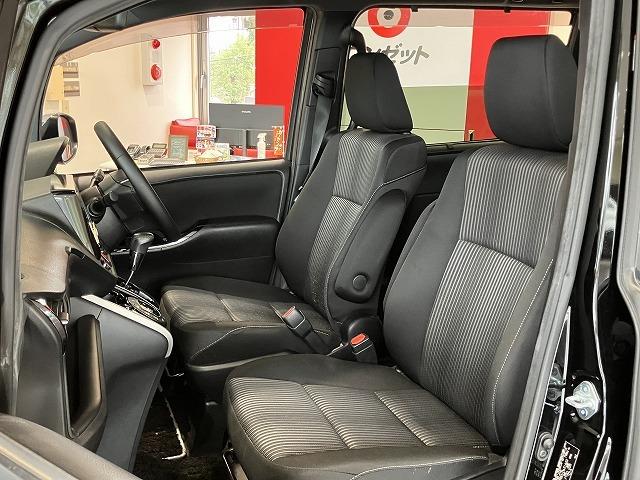 ヴォクシー ＺＳ　煌ＩＩ　禁煙車　アルパイン９インチナビ　アルパインフリップダウンモニター　トヨタセーフティセンス　プリクラッシュ　クルーズコントロール　クリラアンスソナー　両側パワースライドドア　純正１６インチＡＷ（70枚目）