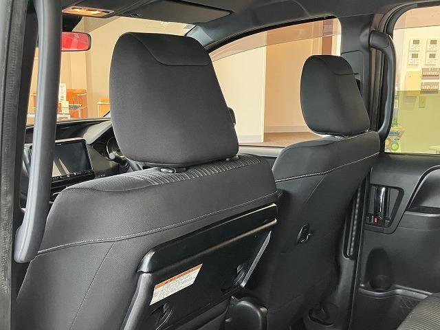 ヴォクシー ＺＳ　煌ＩＩ　禁煙車　アルパイン９インチナビ　アルパインフリップダウンモニター　トヨタセーフティセンス　プリクラッシュ　クルーズコントロール　クリラアンスソナー　両側パワースライドドア　純正１６インチＡＷ（74枚目）
