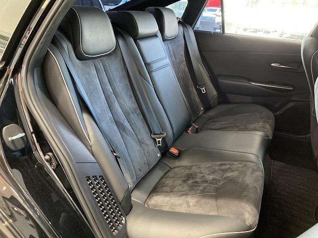 クラウンハイブリッド ＲＳアドバンス　禁煙車　トムス　ＴＲＤ　Ｍ’ｓ　サンルーフ　パノラミックビューモニター　トヨタセーフティセンス　プリクラッシュ　レーダークルーズ　クリアランスソナー　オートハイビーム　純正１８インチスパッタリングＡＷ（10枚目）