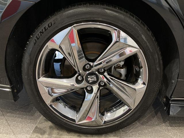 クラウンハイブリッド ＲＳアドバンス　禁煙車　トムス　ＴＲＤ　Ｍ’ｓ　サンルーフ　パノラミックビューモニター　トヨタセーフティセンス　プリクラッシュ　レーダークルーズ　クリアランスソナー　オートハイビーム　純正１８インチスパッタリングＡＷ（29枚目）
