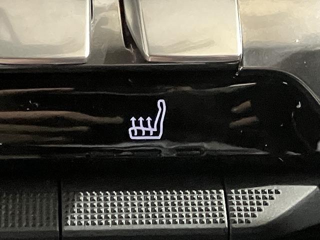 ５００８ ＧＴ　ブルーＨＤｉ　ワンオーナー　禁煙車　パノラミックビューモニター　アクティブブレーキ　メーカーディスプレイオーディオ　レーダークルーズ　クリランスソナー　オートハイビーム　純正１８インチＡＷ　クロハーフレザーシート（7枚目）