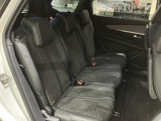 ５００８ ＧＴ　ブルーＨＤｉ　ワンオーナー　禁煙車　パノラミックビューモニター　アクティブブレーキ　メーカーディスプレイオーディオ　レーダークルーズ　クリランスソナー　オートハイビーム　純正１８インチＡＷ　クロハーフレザーシート（14枚目）