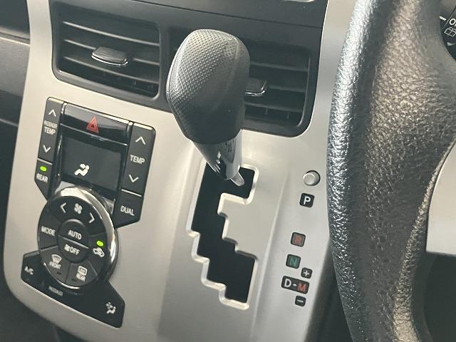 ヴォクシー Ｘ　Ｌエディション　禁煙車　純正ナビゲーション　両側パワースライドドア　バックモニター　クリランスソナー　スマートキープッシュスタート　ビルトインＥＴＣ（11枚目）