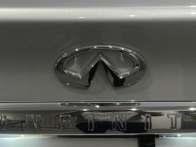 スカイライン ３５０ＧＴ　ハイブリッド　タイプＳＰ　禁煙車　ＢＯＤＥサウンド　エマージェンシーブレーキ　レーダークルーズ　クリアランスソナー　レーンキープ　アラウンドビューモニター　ＬＥＤヘッドライト　メーカーナビ　黒本革シート　メモリパワーシート（33枚目）