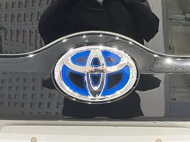 エスクァイア ハイブリッドＧｉ　プレミアムパッケージ　禁煙車　純正９インチナビゲーション　トヨタセーフティセンス　クルーズコントロール　クリアランスソナー　両側パワースライドドア　シートヒーター　チャハーフレザーシート　コンビハンドル　バックモニター（31枚目）