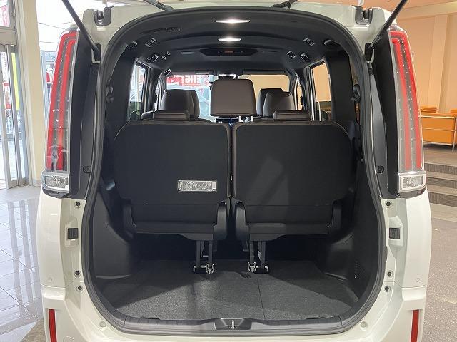 エスクァイア ハイブリッドＧｉ　プレミアムパッケージ　禁煙車　純正９インチナビゲーション　トヨタセーフティセンス　クルーズコントロール　クリアランスソナー　両側パワースライドドア　シートヒーター　チャハーフレザーシート　コンビハンドル　バックモニター（34枚目）