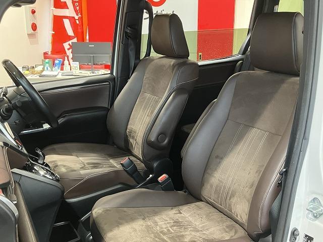 エスクァイア ハイブリッドＧｉ　プレミアムパッケージ　禁煙車　純正９インチナビゲーション　トヨタセーフティセンス　クルーズコントロール　クリアランスソナー　両側パワースライドドア　シートヒーター　チャハーフレザーシート　コンビハンドル　バックモニター（49枚目）