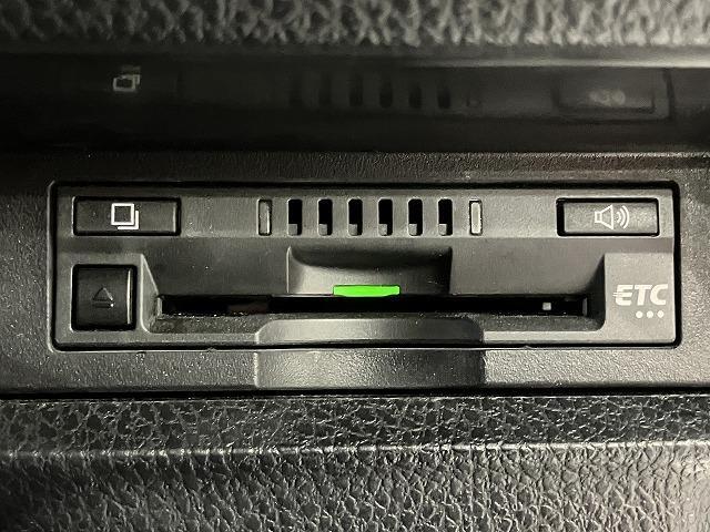 エスクァイア ハイブリッドＧｉ　プレミアムパッケージ　禁煙車　純正９インチナビゲーション　トヨタセーフティセンス　クルーズコントロール　クリアランスソナー　両側パワースライドドア　シートヒーター　チャハーフレザーシート　コンビハンドル　バックモニター（57枚目）