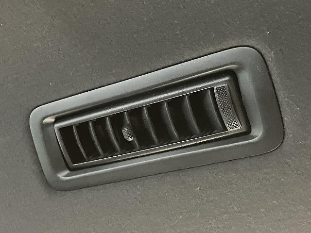 エスクァイア ハイブリッドＧｉ　プレミアムパッケージ　禁煙車　純正９インチナビゲーション　トヨタセーフティセンス　クルーズコントロール　クリアランスソナー　両側パワースライドドア　シートヒーター　チャハーフレザーシート　コンビハンドル　バックモニター（75枚目）