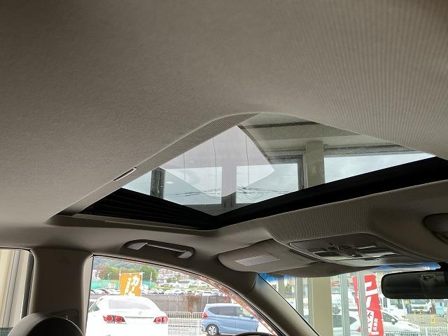 フーガ 450GTスポーツパッケージ 禁煙車 サンルーフ レーダークルーズ 黒本革エアシート オートライト メモリパワーシート オットマン メーカーナビゲーション 純正19インチAW スマートキープッシュスタート ビルトインETC(8枚目)