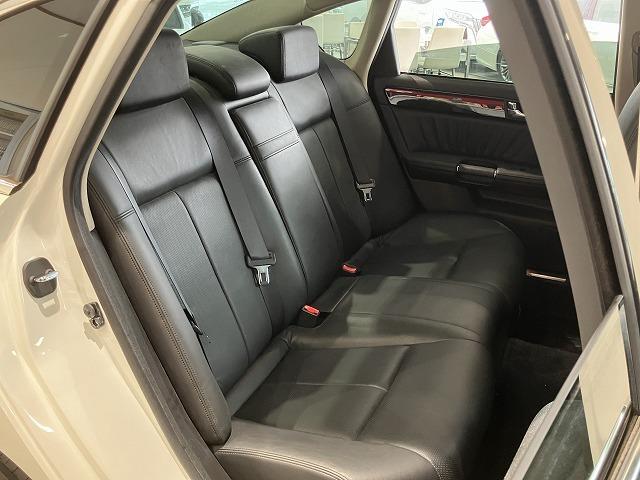 フーガ 450GTスポーツパッケージ 禁煙車 サンルーフ レーダークルーズ 黒本革エアシート オートライト メモリパワーシート オットマン メーカーナビゲーション 純正19インチAW スマートキープッシュスタート ビルトインETC(18枚目)