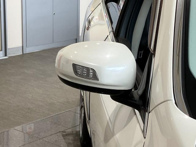 フーガ 450GTスポーツパッケージ 禁煙車 サンルーフ レーダークルーズ 黒本革エアシート オートライト メモリパワーシート オットマン メーカーナビゲーション 純正19インチAW スマートキープッシュスタート ビルトインETC(37枚目)