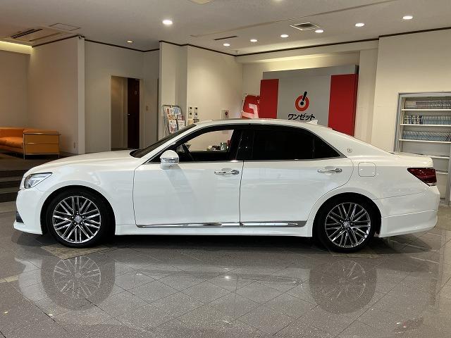 クラウン アスリートG 禁煙 モデリスタ サンルーフ パノラミックビューモニタ アドバンスドパッケージ レーダークルーズ クリアランスソナー プリクラッシュ スパッタリング18インチAW メーカーナビゲーション 黒本革シート(14枚目)